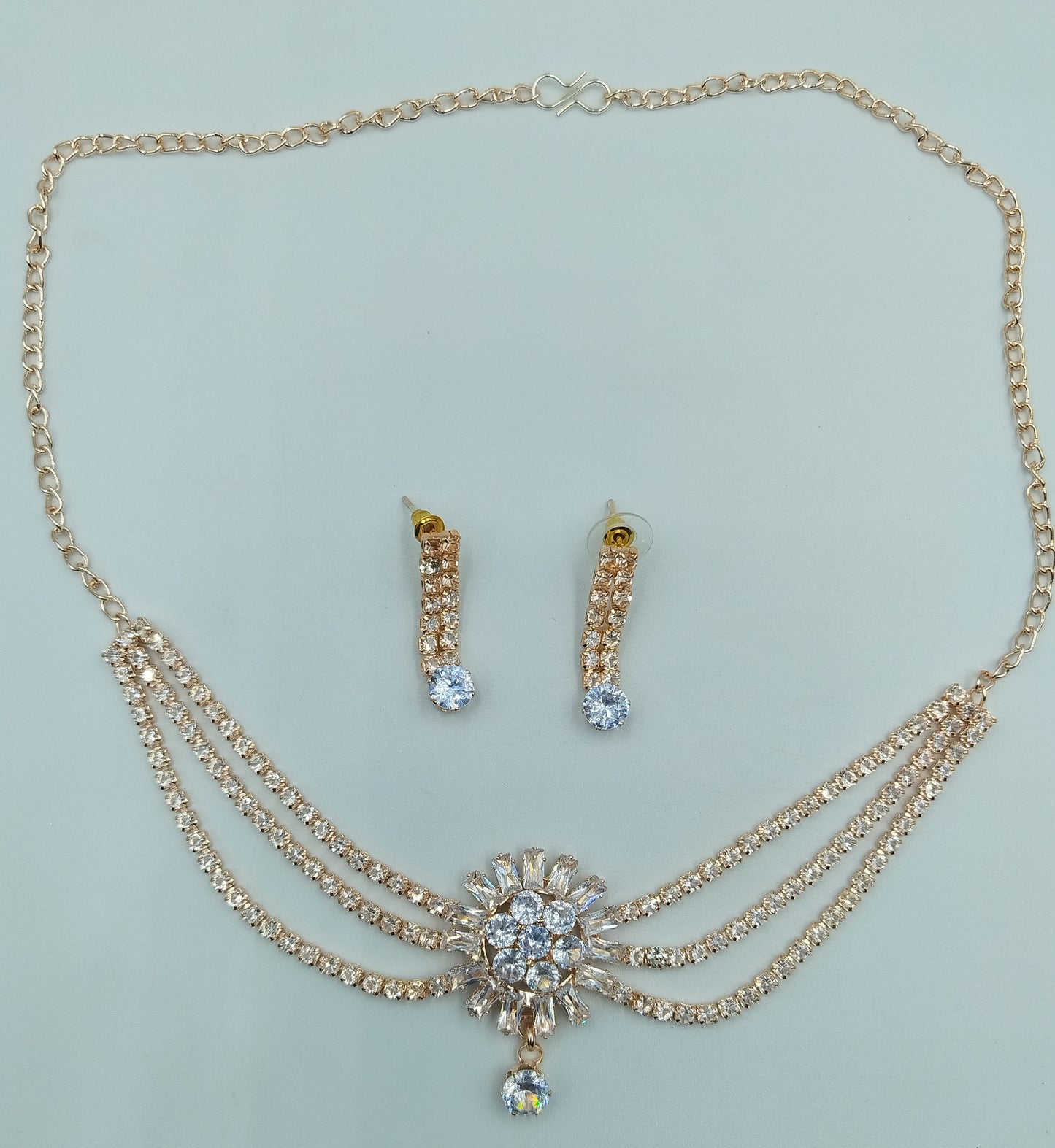 ROSE GOLD NECKLACE AND EARRING SET