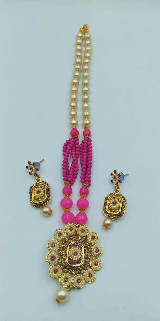 PRETTY PINK AND GOLD NECKLACE AND EARRING SET