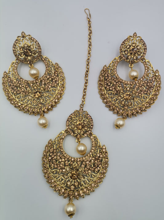 Gold Maang Tikka Set