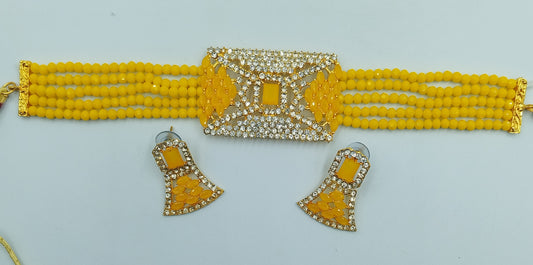 UNIQUE YELLOW KUNDAN CHOKER AND EARRING SET