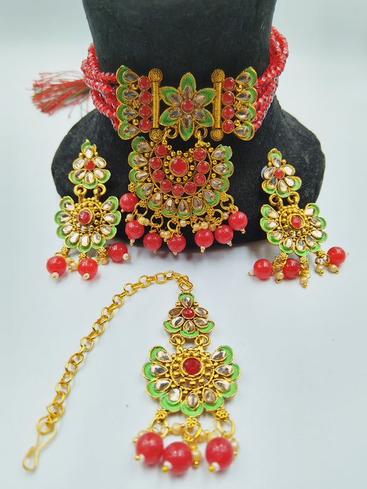 BEAUTIFUL RED, GREEN AND GOLD KUNDAN CHOKER, MAANG TIKKA AND EARRING SET