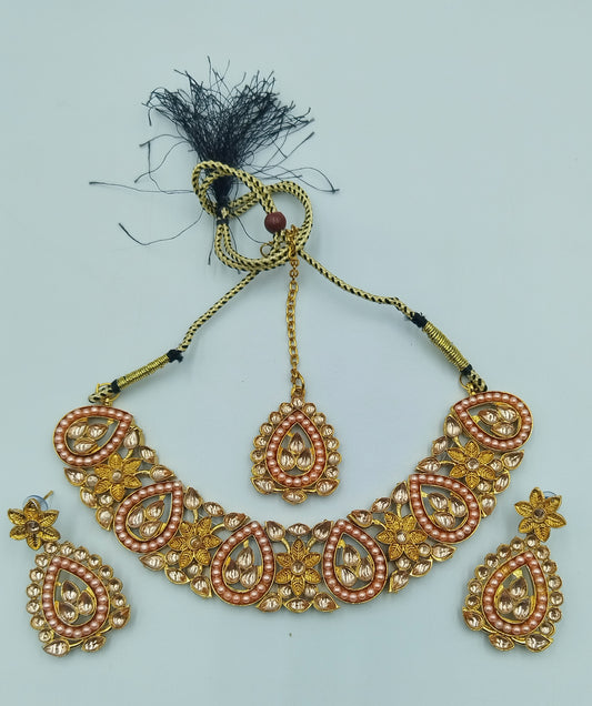 PEACH AND GOLD NECKLACE, MAANG TIKKA AND EARRING SET
